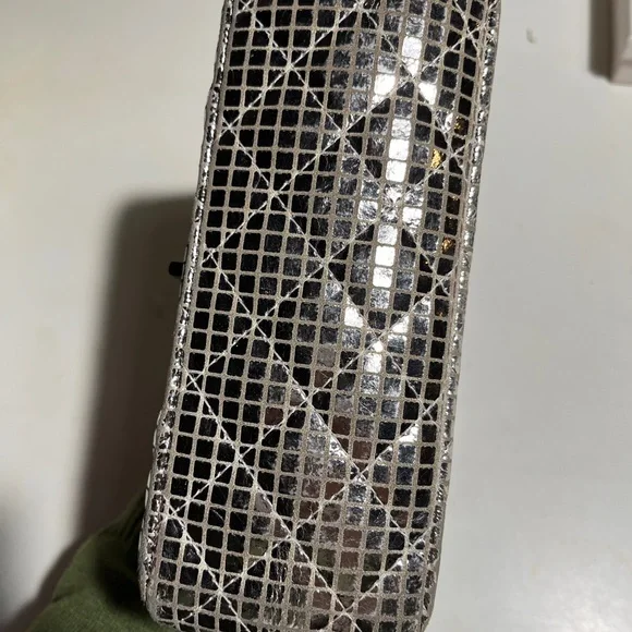 CHANEL Silver Mirror Reissue 2.55 Special edition Quilted Shoulder Bag - Picture 9 of 16